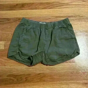 Madewell green shorts